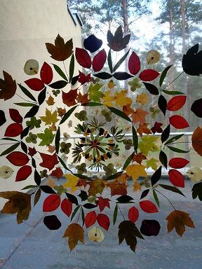 SANATORINIŲ KLASIŲ MOKINIAI KŪRĖ MANDALAS
