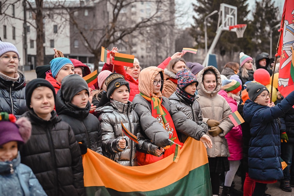 ŠVENTĖME LIETUVOS VALSTYBĖS ATKŪRIMO DIENĄ
